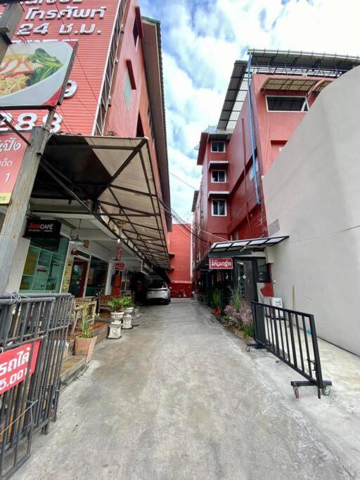 Ratanawong Place 444 Bangkok Exterior foto